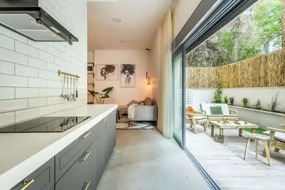 Image de Charming 3br Apt with Garden in Ramat HaSharon