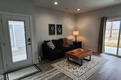 Image de New single level 3 bed 2 bath