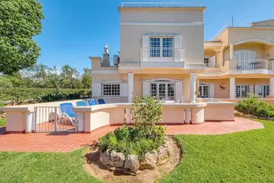 Image de Casa Marinha 1 - Près de la plage de Marinha avec piscine!