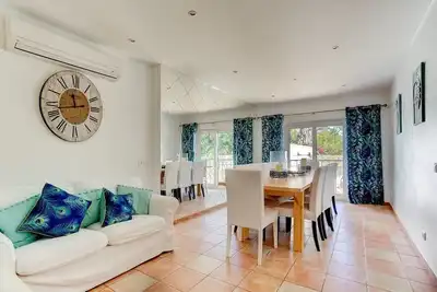 Image de Casa Solferias - Piscine privée et près du centre!