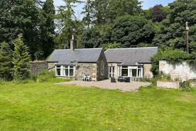 Image de Peaceful cottage with fireplace Charleton Estate