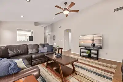 Image de Peoria Perfect! Stadiums Within Minutes! Sleeps 6. Pet Friendly.