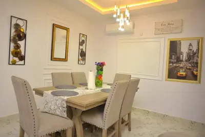 Image de Luxurious non smoking ensuite 2bedroom dupl. lekki, 24/7 elect, wifi, pool & gym