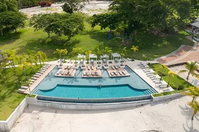 Image de Countryside Apt 2 Twin Bdr + 2. 5 bthr Garden 🏘️ 🌳& Beach Club Access 🏖️🩴