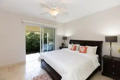 Image de 3 Bdr + 3. 5 bthr Apt Green view ⛳ & Beach Club Access 🏖️🩴