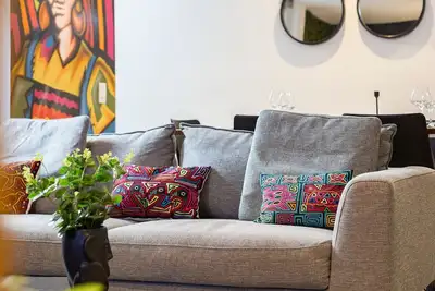 Brand-new condo 2 bdr + 2 bthr 🏣 - in heart of Casco Viejo 🏛️🌺