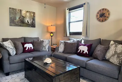 Image de Baby Bear Cabin 3 - community pool and hottub.