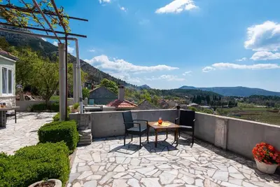 Image de Maison de vacances Kuna Peljeska pour 1 - 4 personnes avec 2 chambres à coucher - Maison de vacances