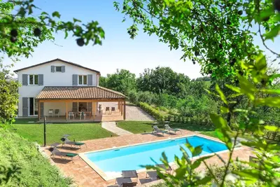 Image de Maison de vacances Sant'Angelo in Pontano pour 1 - 16 personnes avec 8 chambres à coucher - Maison d