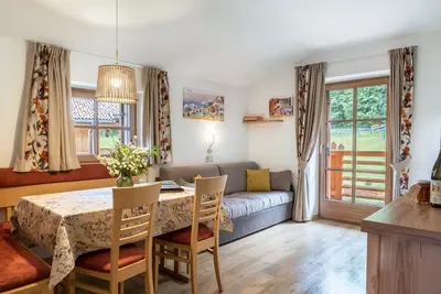 Image de Appartement \"Schlosshof Schneewittchen\" avec vue sur les montagnes, balcons et Wi-Fi.