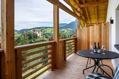Image de Appartement \"Schlosshof Hänsel und Gretel\" avec vue sur les montagnes, balcons et Wi-Fi.