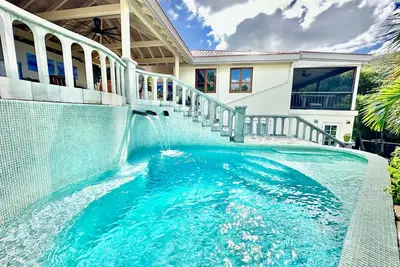 Image de Waterfall Pool Villa with Private Mini Golf Course, Koi Pond, and Private Pool