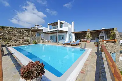 Image de Traditional Villa above one of the best beaches of Mykonos