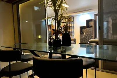 Image de Modern Prestigious 24-hour Electricity 5 min from the Beach!