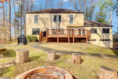 Image de Louisville Area Home: Deck, Fire Pit, Creek!