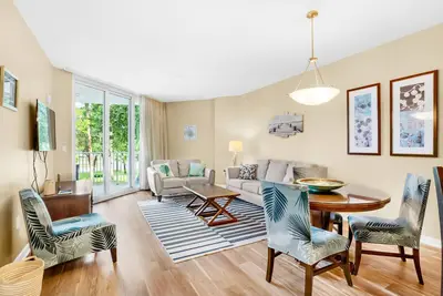 Image de 🌴Palms 2210- Beach Nearby+Lagoon Pool⛱️
