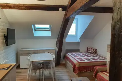 Image de Studio 3/4 personnes, plein centre du village