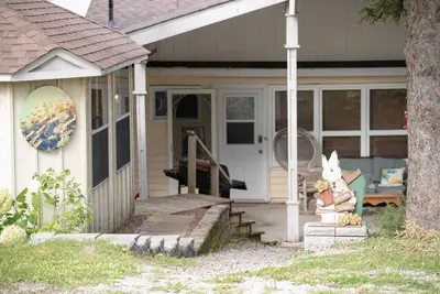 Image de Beautiful All Season Cottage on Remi Lake