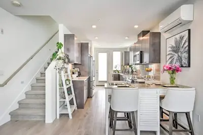 Image de Modern Townhome in Ballard with Private Roof Deck