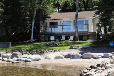 Image de Stunning Waterfront Cottage & Bunkie!