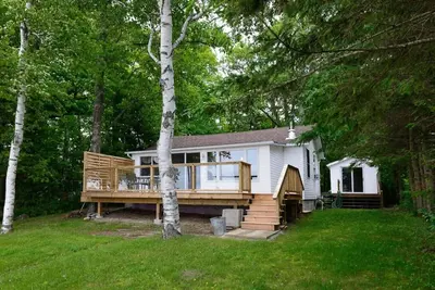 Image de Bright 2 Bdrm Waterfront Cottage on Georgian Bay
