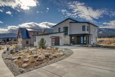 Image de Peaceful River - Lovely Oasis Along the Little Arkansas River!