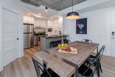 Image de Condo 2 Ch - 500m Vieux-Québec, piscine toit & gym