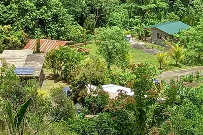 Image de Unique river stone (tiny house) cottage on an off-grid location