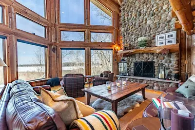 Image de Beautiful Rustic Lakehouse in Michigan, gorgeous views and total relaxation