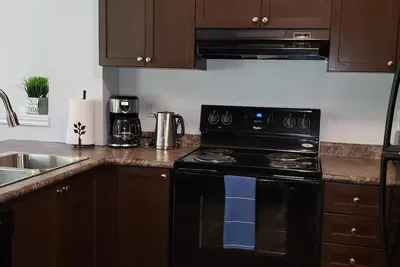 Image de Cheerful 2 Bdrm house, free Netflix, free parking for 2 cars