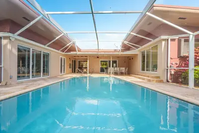 Image de Palatial 4 Bedrm Home-Heated Pool-Near Memorial