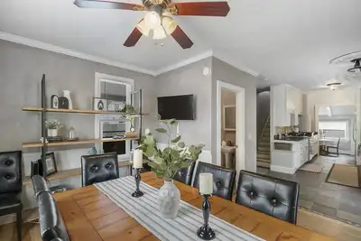 Image de Unique Petoskey House-Walking Distance to Downtown