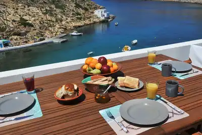 Image de Droufakos’ home, Lux seafront apartment w. View