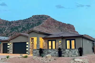 Image de Luxury Pet Friendly Home in the premier community of La Estancia in Kanab, Utah.