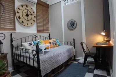 Image de -20% Cozy Colonial 1br Apt Queens Park Savannah