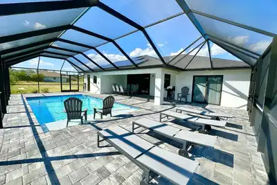 Image de New family sized Pool Villa on freshwater canal