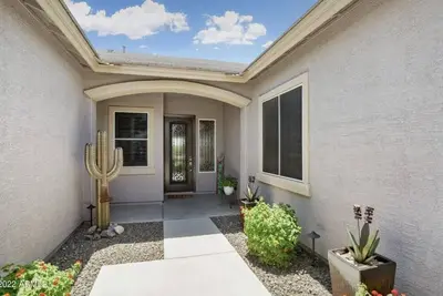 Image de Beautiful Home with Pool and Putting Green!