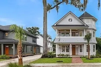 Gator Grove - Queen Ann White - New Build!