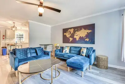 Image de 7 Mi to Downtown: Atlanta Home w/ Yard