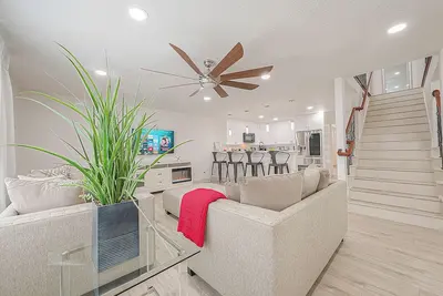 Image de Houston/Iah Escape: Free Parking, Wi-Fi, Sleeps 14, & 10 mins from Iah