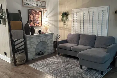 Image de 2000 sq feet beautiful farm house home