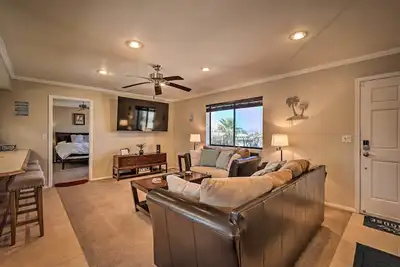 Image de 2 Mi to Lake: Home w/ Fire Pit in Arizona!