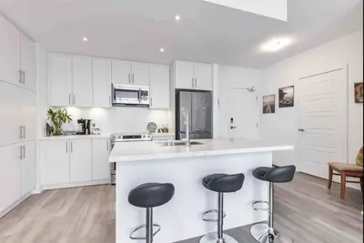 Image de Friday harbour Aquarius 2 bedroom Condo Lake Simcoe