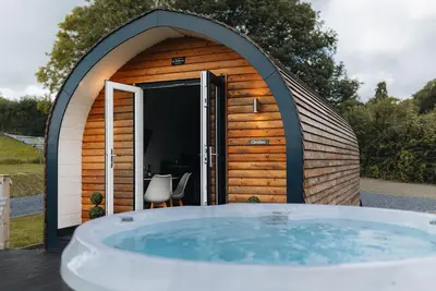 Image de Cleddau - Glamping Pod with Hot Tub Sleeping up to 4 Guests