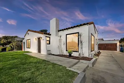 Image de Casa Alhambra near Dtla with jacuzzi and King Beds