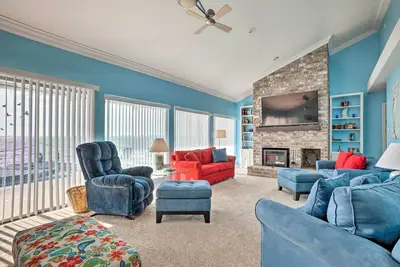 Image de Lakefront Livingston Home w/ Grill & Views!