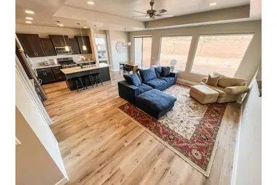 Image de Private, brand new, 4-bedroom home