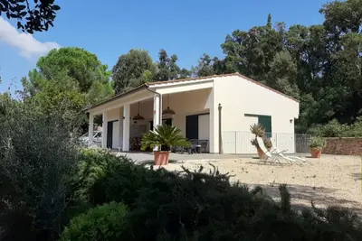 Image de Villa Geko well furnished and immersed in a 4000 m2 park in Straccoligno