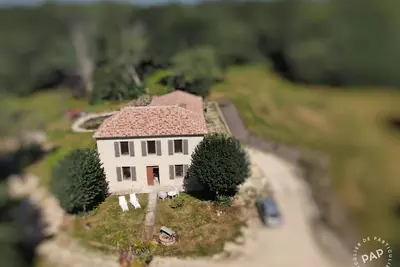 Image de Le Gîte Pouget est situé à 2km du village médiéval de Montréal du Gers.
