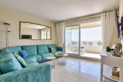 Image de T3 avec terrasse vue sur mer à 400m de la plage